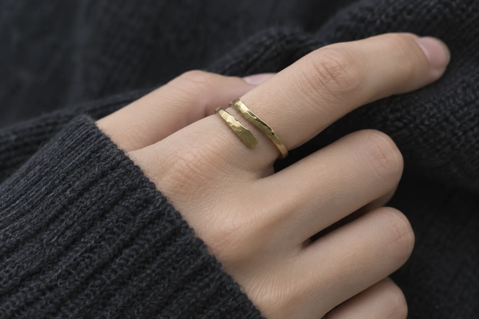 Hammertone Open Ring - 使用イメージ